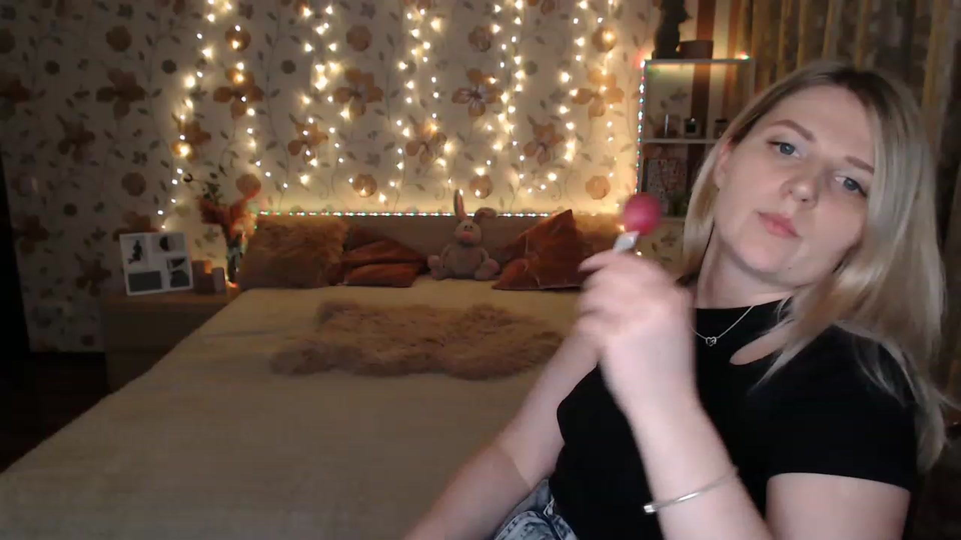 Gallery image thumbnail from Nice_Ass007's myfreecams stream on, 06/17/2023, 01:02 image 10 of 20