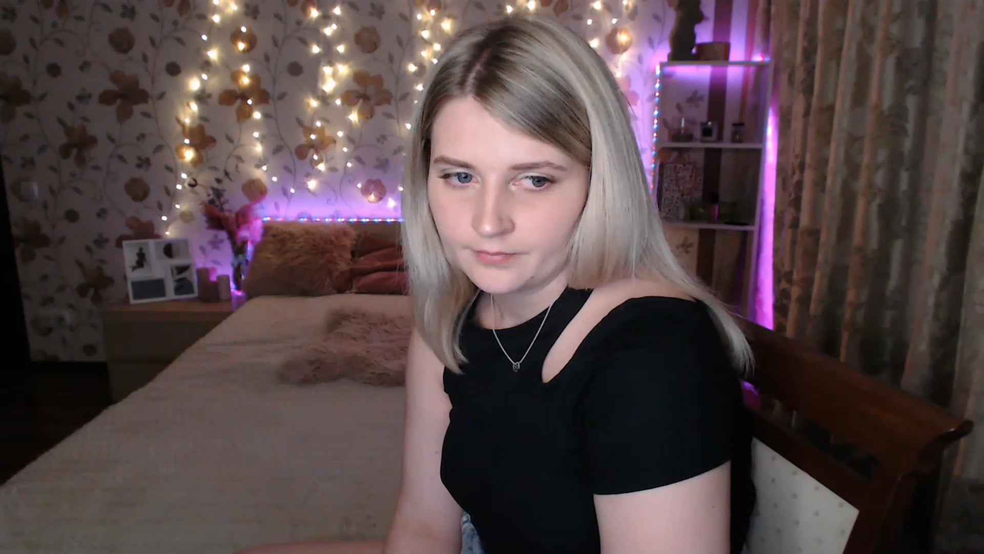 Gallery image thumbnail from Nice_Ass007's myfreecams stream on, 06/17/2023, 02:02 image 15 of 20