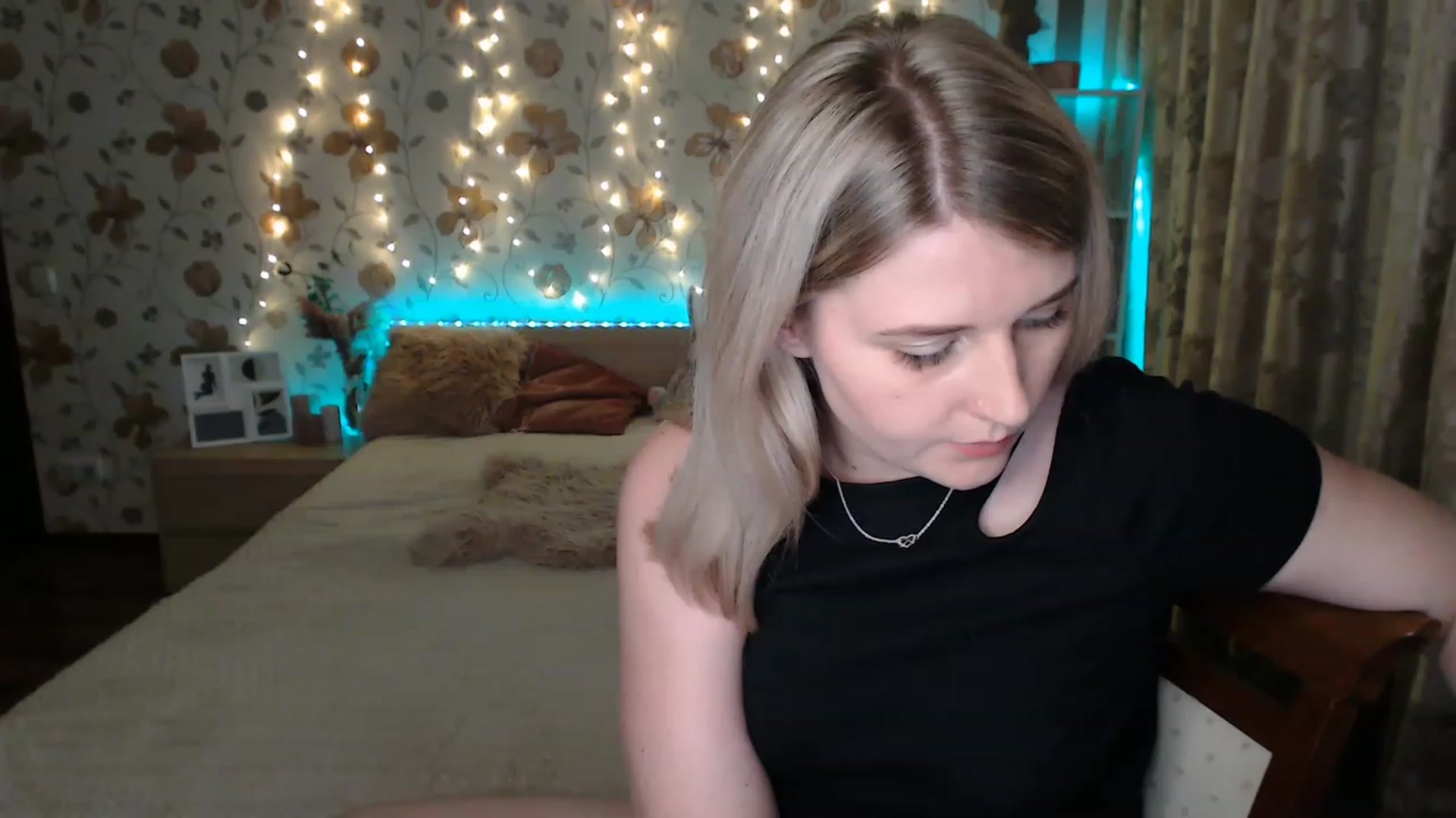Gallery image thumbnail from Nice_Ass007's myfreecams stream on, 06/17/2023, 02:02 image 13 of 20