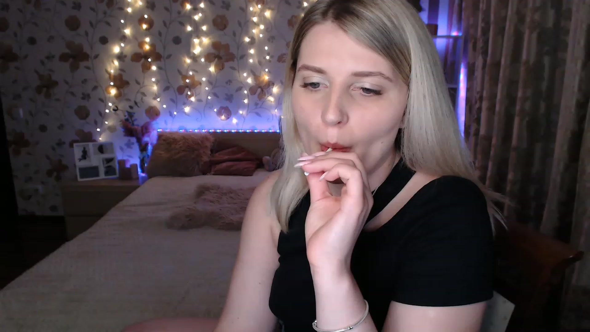 Gallery image thumbnail from Nice_Ass007's myfreecams stream on, 06/17/2023, 02:02 image 8 of 20