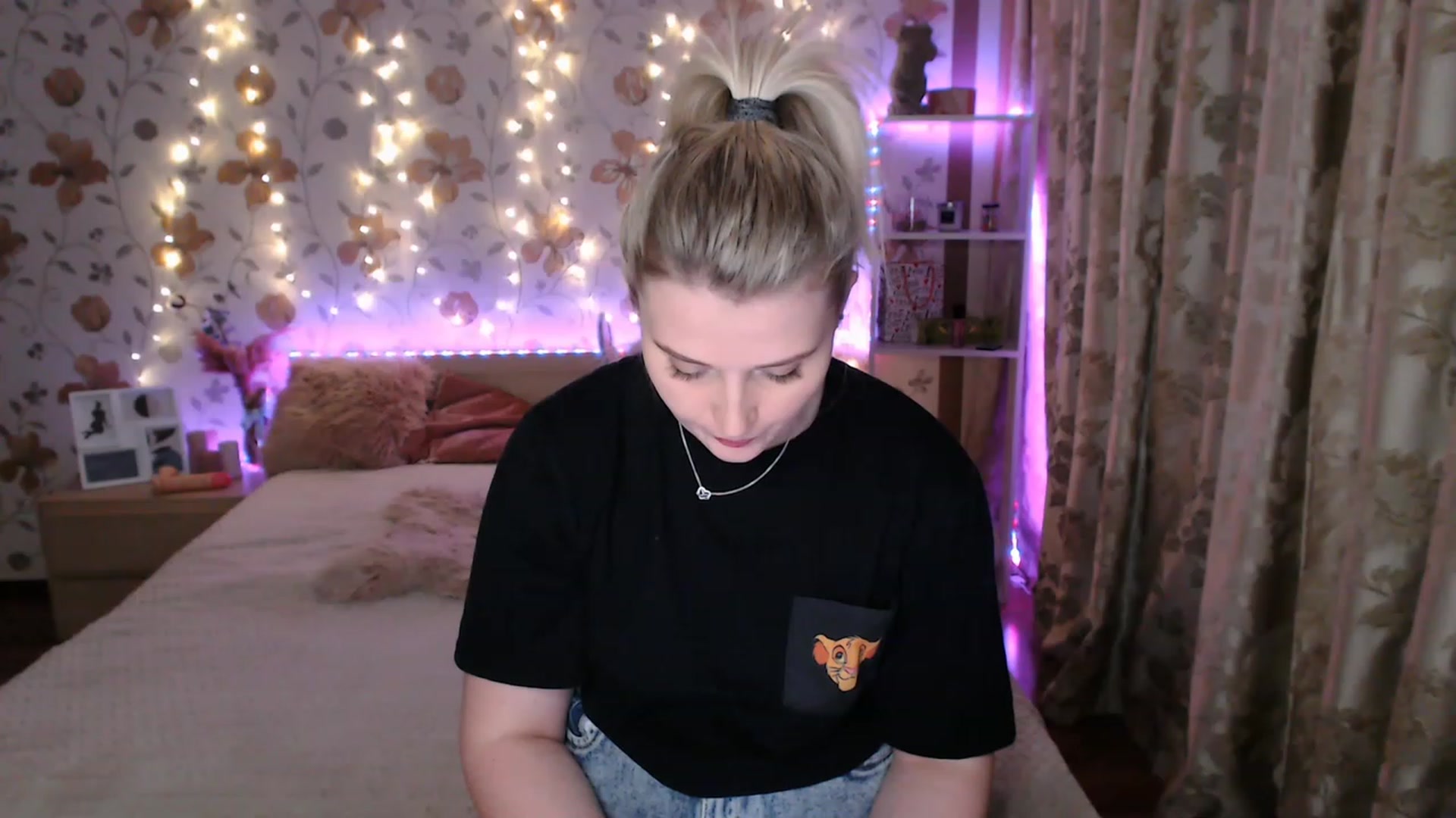 Gallery image thumbnail from Nice_Ass007's myfreecams stream on, 06/17/2023, 23:48 image 18 of 20