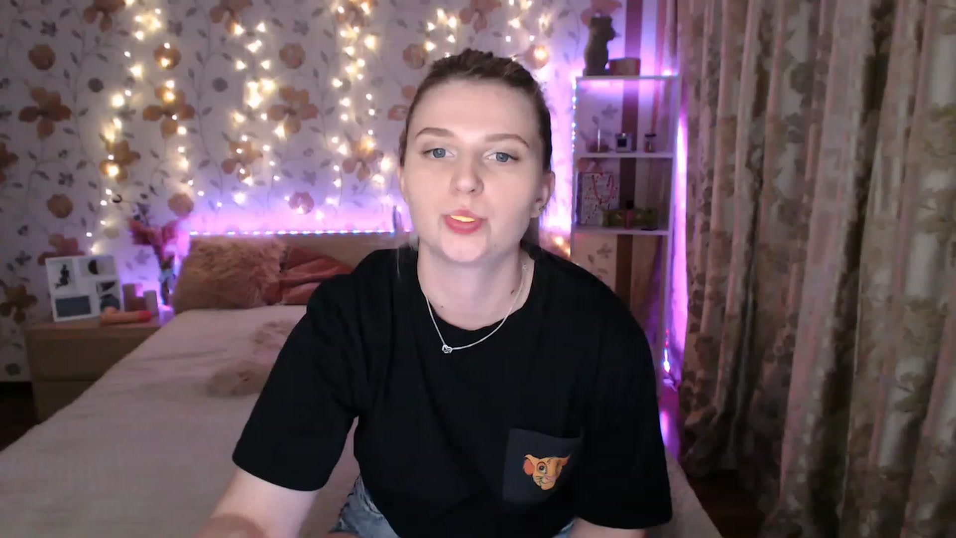 Gallery image thumbnail from Nice_Ass007's myfreecams stream on, 06/17/2023, 23:48 image 16 of 20