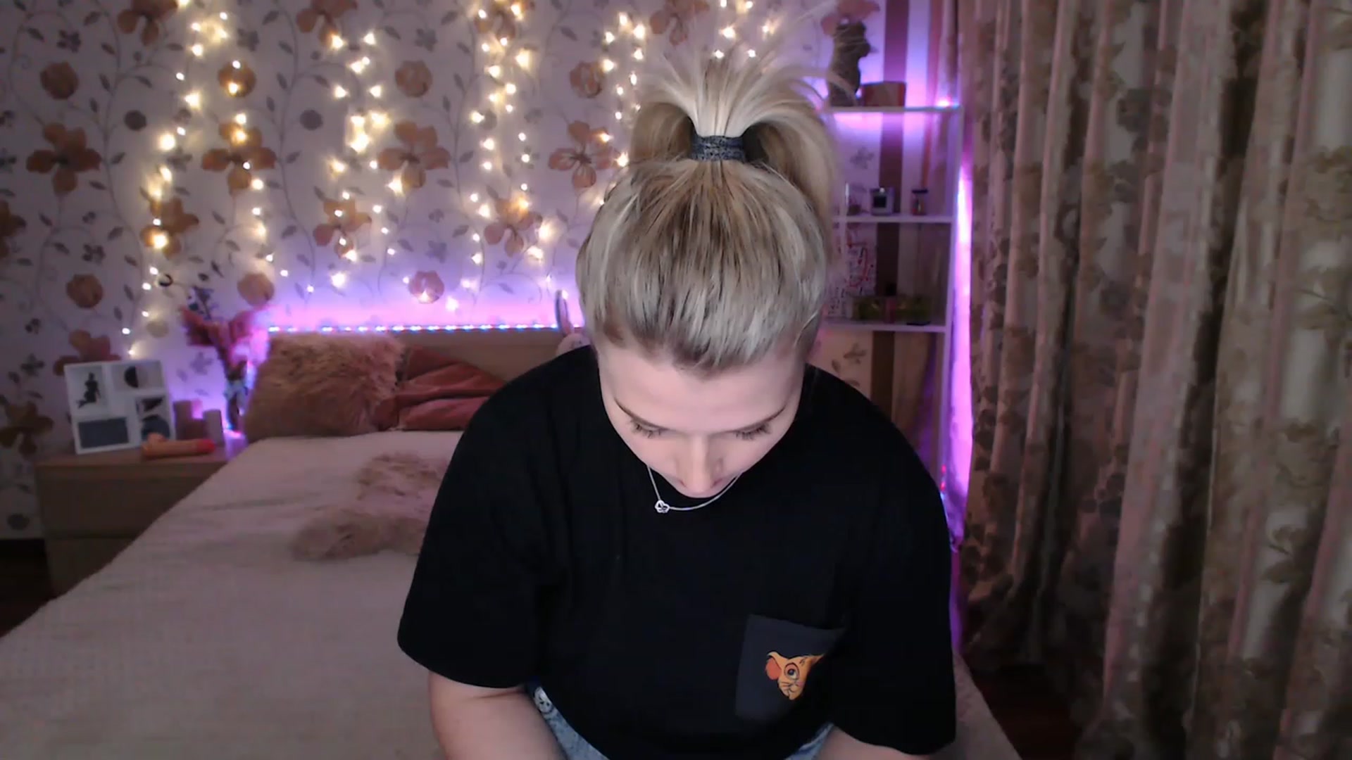Gallery image thumbnail from Nice_Ass007's myfreecams stream on, 06/17/2023, 23:48 image 13 of 20