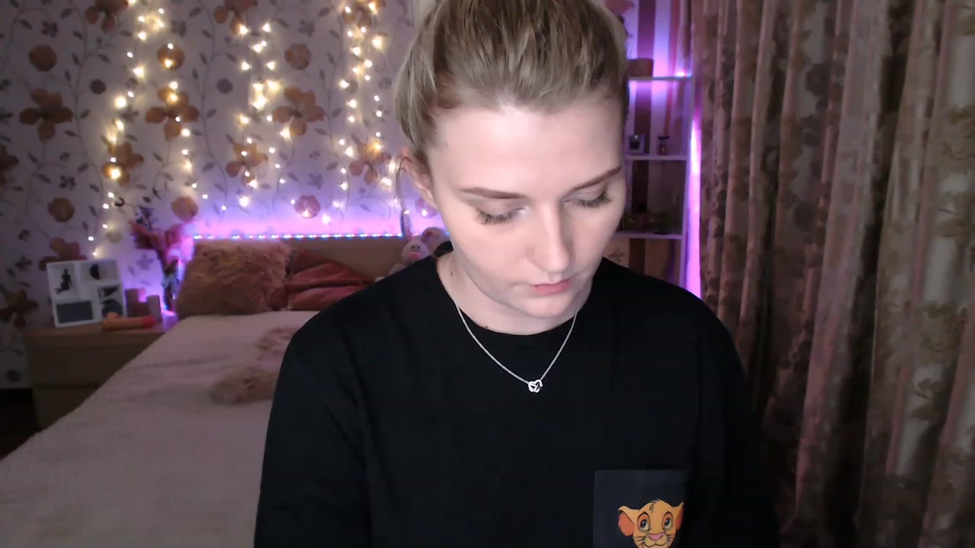 Gallery image thumbnail from Nice_Ass007's myfreecams stream on, 06/18/2023, 01:13 image 18 of 20