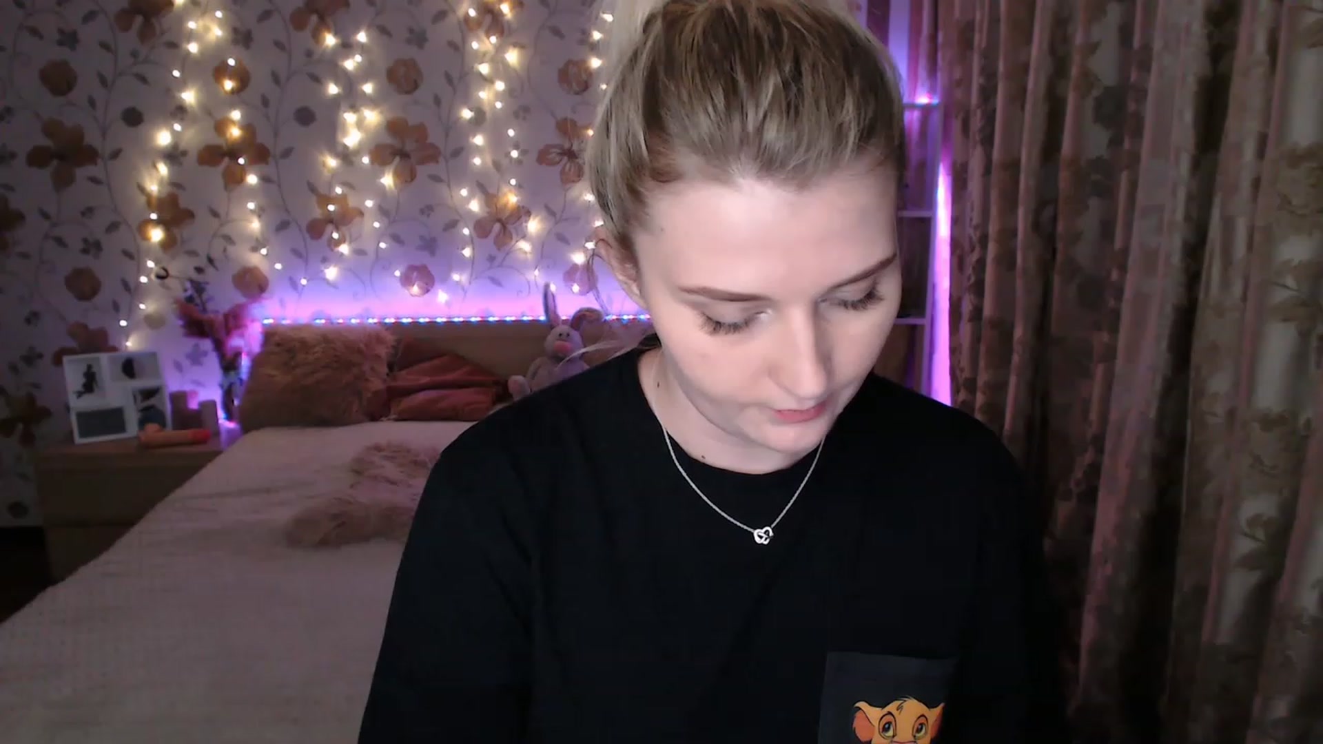 Gallery image thumbnail from Nice_Ass007's myfreecams stream on, 06/18/2023, 01:13 image 17 of 20