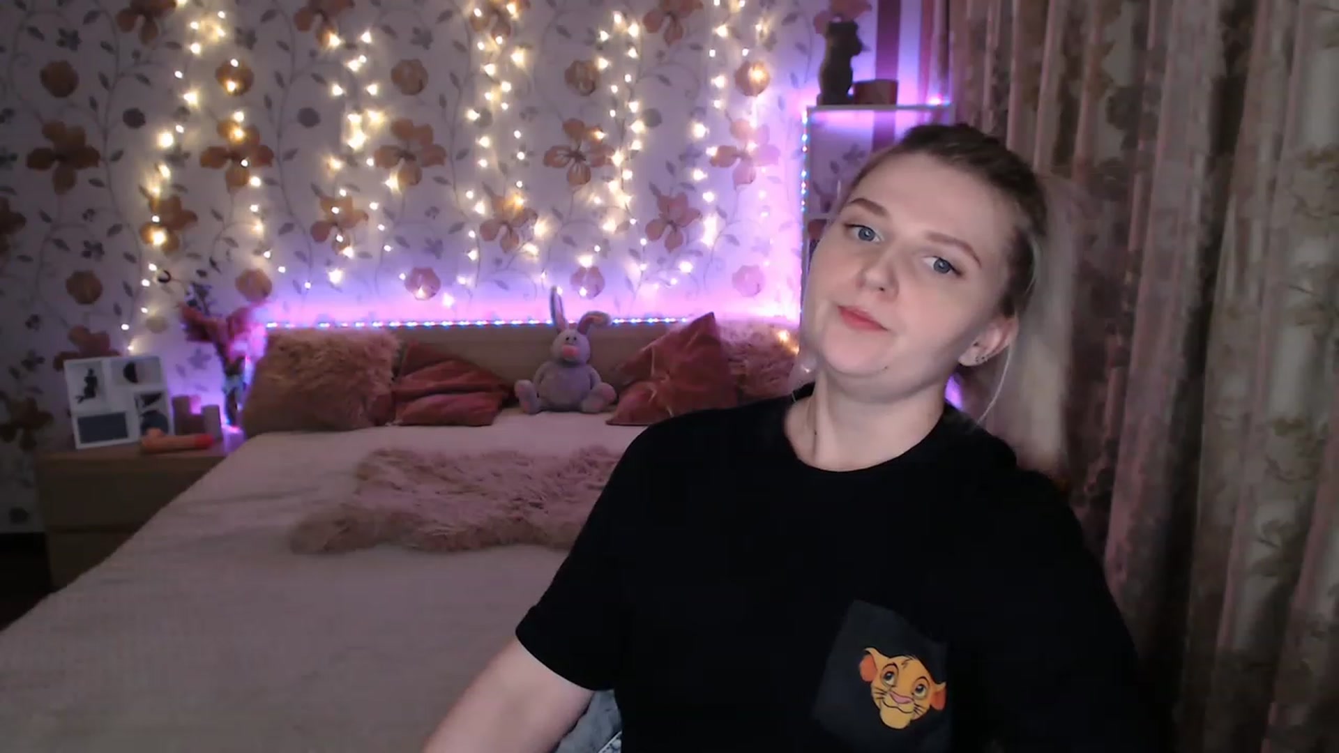 Gallery image thumbnail from Nice_Ass007's myfreecams stream on, 06/18/2023, 01:56 image 15 of 20