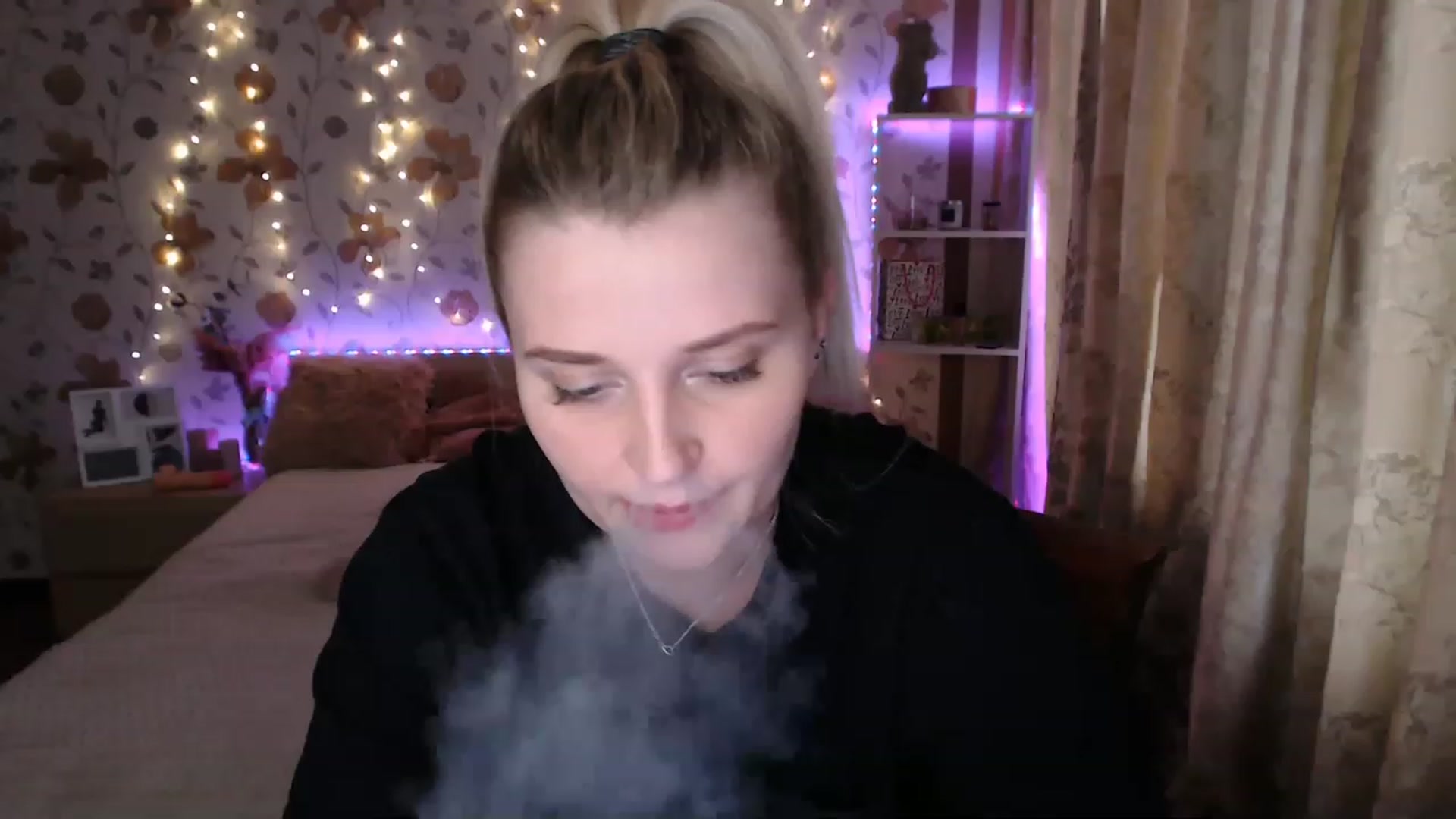 Gallery image thumbnail from Nice_Ass007's myfreecams stream on, 06/18/2023, 03:56 image 4 of 20