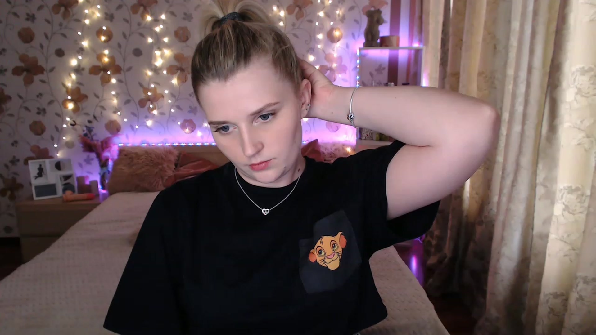 Gallery image thumbnail from Nice_Ass007's myfreecams stream on, 06/18/2023, 03:56 image 16 of 20