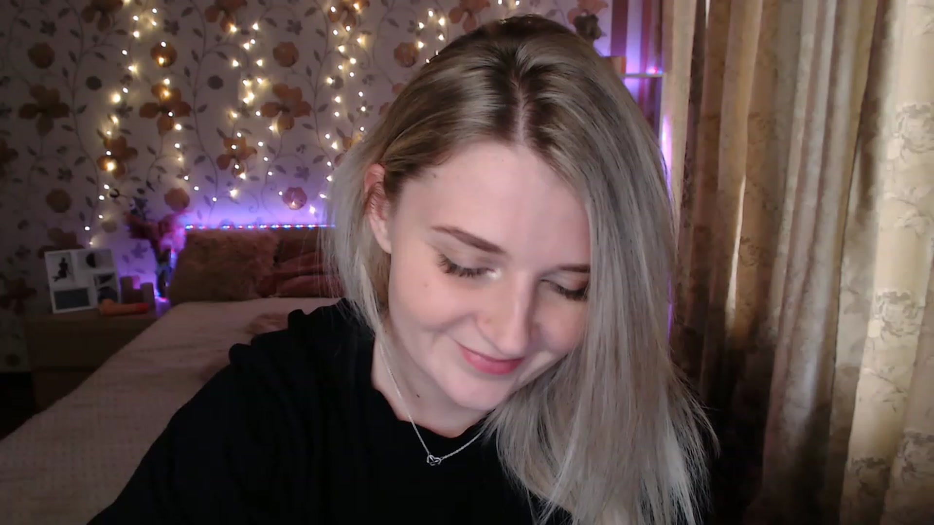 Gallery image thumbnail from Nice_Ass007's myfreecams stream on, 06/18/2023, 04:20 image 6 of 20