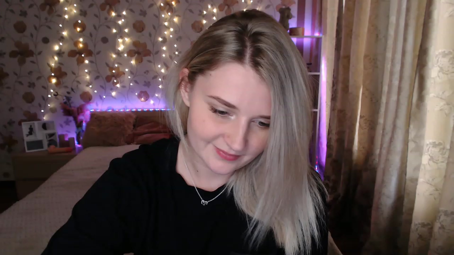 Gallery image thumbnail from Nice_Ass007's myfreecams stream on, 06/18/2023, 04:20 image 5 of 20
