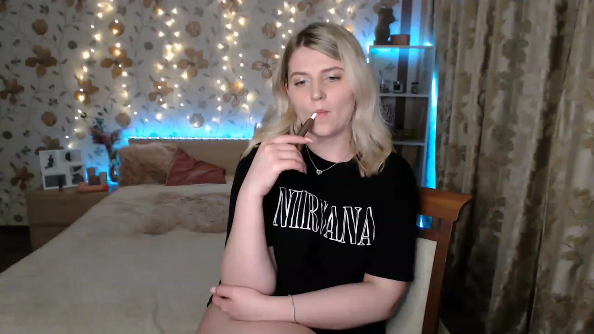 Gallery image thumbnail from Nice_Ass007's myfreecams stream on, 06/21/2023, 24:06 image 19 of 20