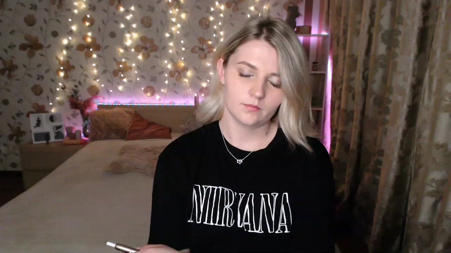 Gallery image thumbnail from Nice_Ass007's myfreecams stream on, 06/21/2023, 01:34 image 12 of 20