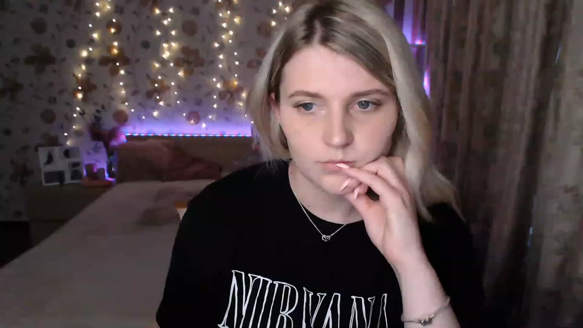 Gallery image thumbnail from Nice_Ass007's myfreecams stream on, 06/21/2023, 02:28 image 16 of 20
