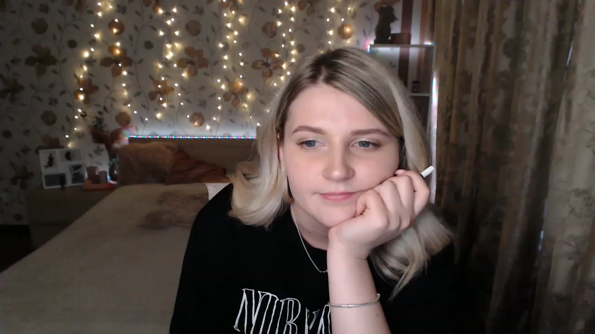 Gallery image thumbnail from Nice_Ass007's myfreecams stream on, 06/21/2023, 04:27 image 1 of 20