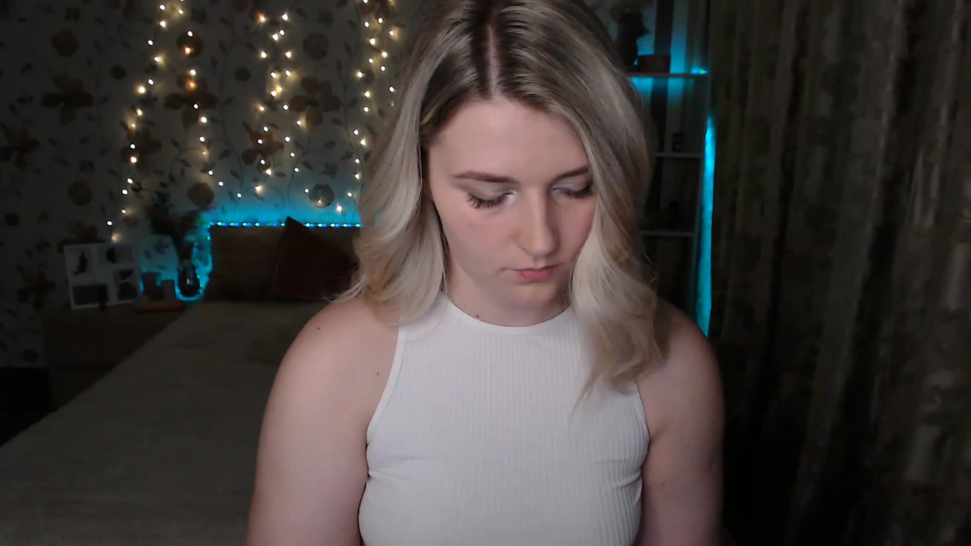 Gallery image thumbnail from Nice_Ass007's myfreecams stream on, 06/21/2023, 20:30 image 12 of 20