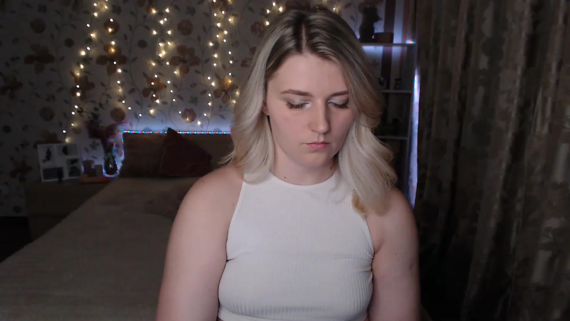 Gallery image thumbnail from Nice_Ass007's myfreecams stream on, 06/21/2023, 20:30 image 19 of 20