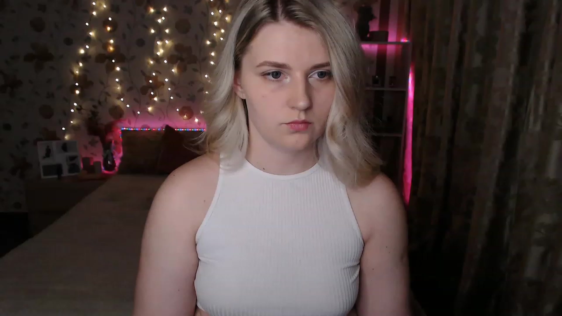 Gallery image thumbnail from Nice_Ass007's myfreecams stream on, 06/21/2023, 20:30 image 5 of 20
