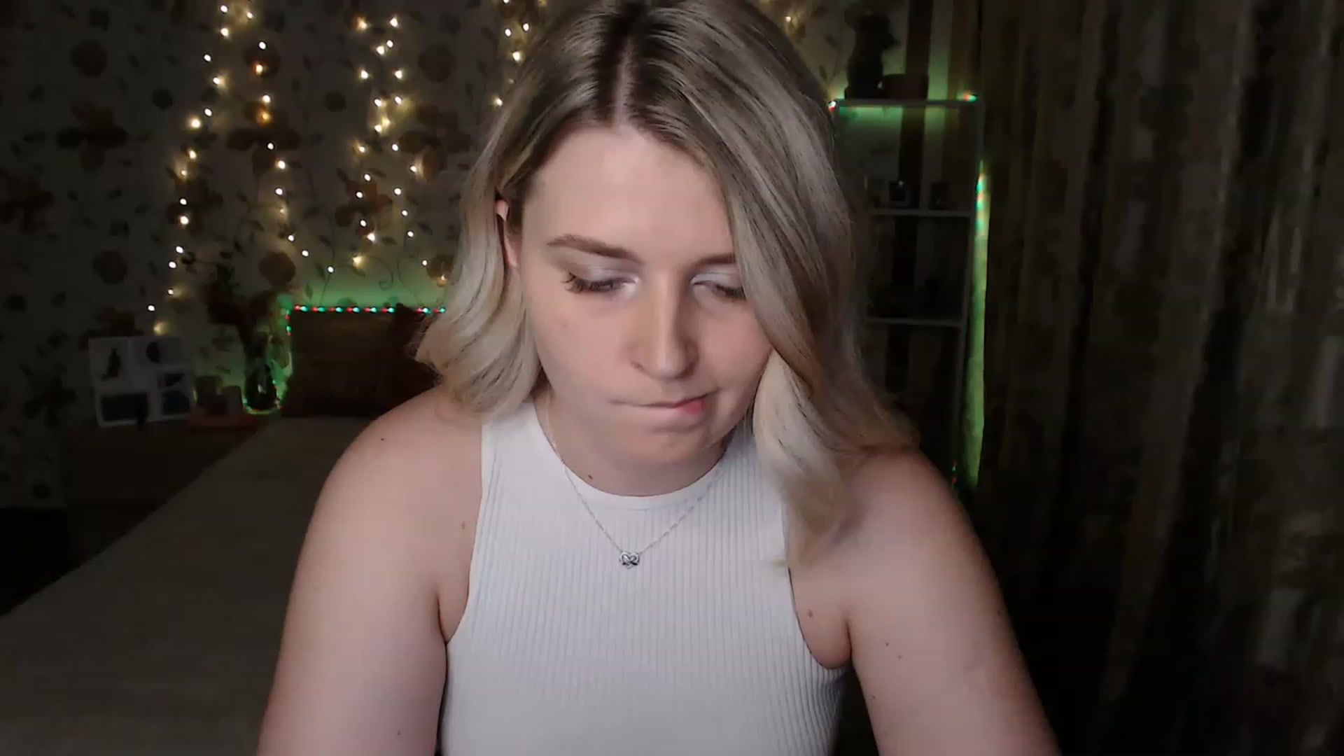Gallery image thumbnail from Nice_Ass007's myfreecams stream on, 06/21/2023, 22:04 image 13 of 20