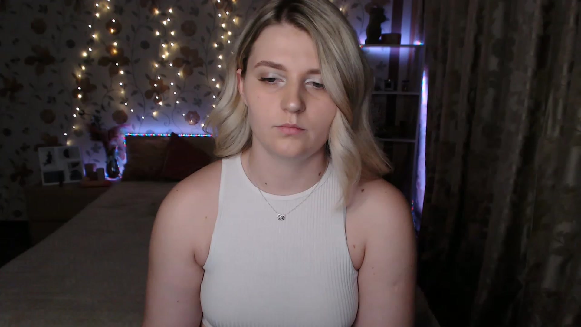 Gallery image thumbnail from Nice_Ass007's myfreecams stream on, 06/21/2023, 22:04 image 12 of 20