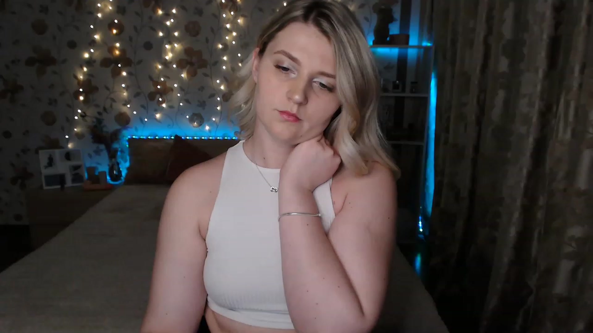 Gallery image thumbnail from Nice_Ass007's myfreecams stream on, 06/21/2023, 22:04 image 17 of 20