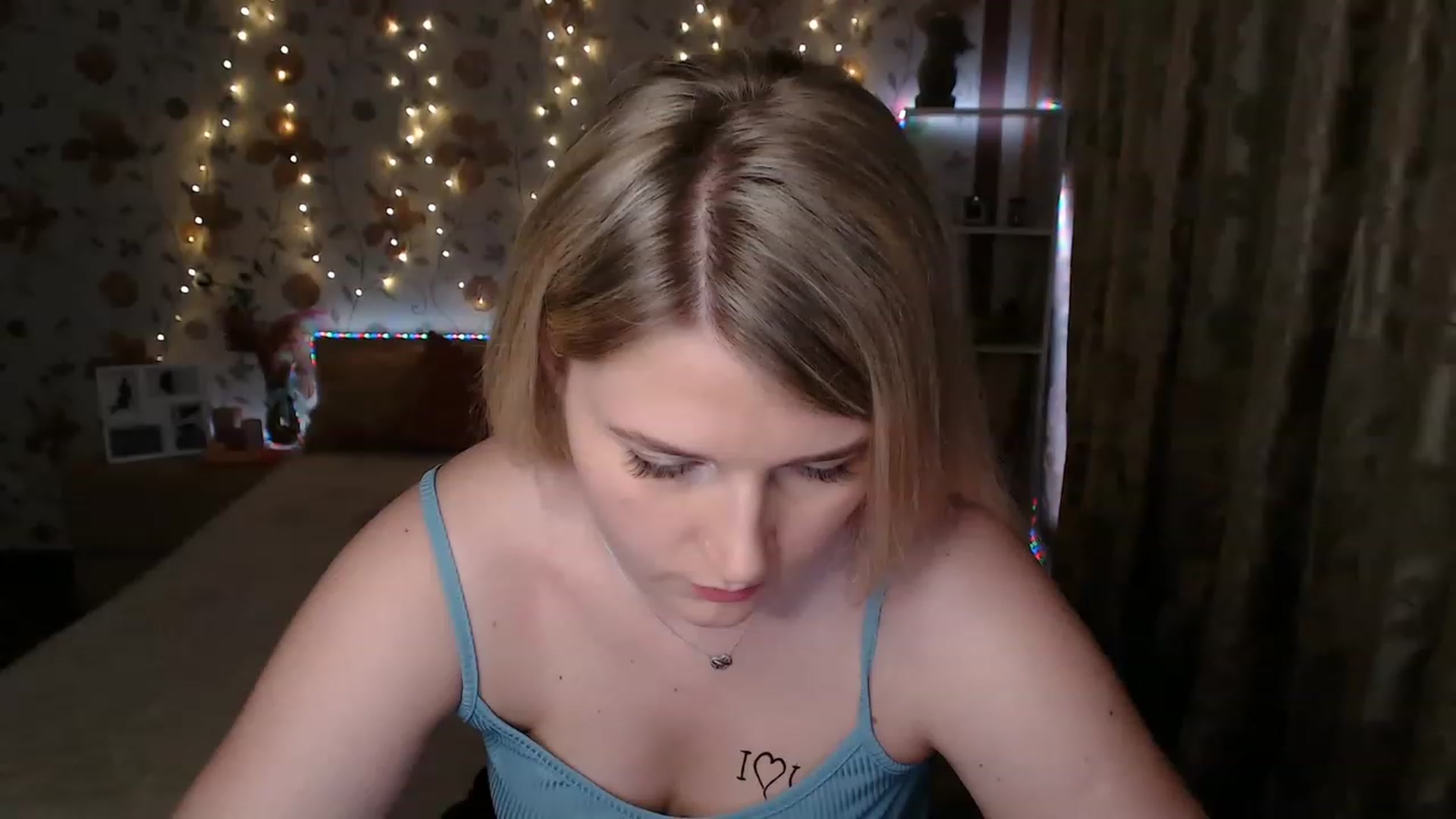 Gallery image thumbnail from Nice_Ass007's myfreecams stream on, 06/22/2023, 23:42 image 15 of 20