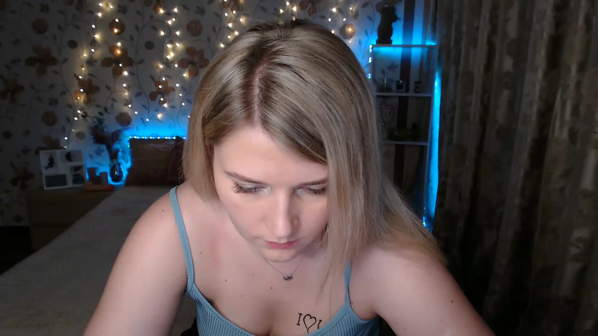 Gallery image thumbnail from Nice_Ass007's myfreecams stream on, 06/22/2023, 23:42 image 17 of 20