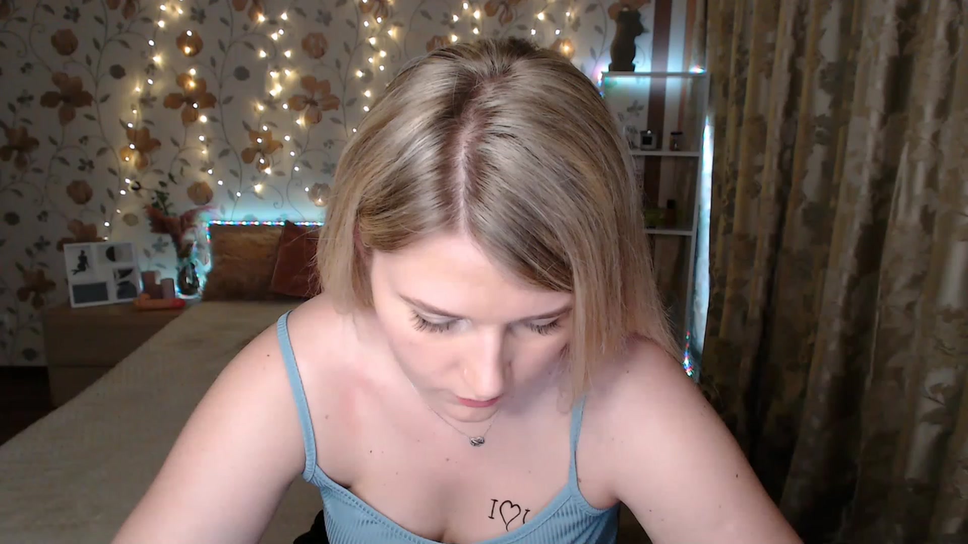 Gallery image thumbnail from Nice_Ass007's myfreecams stream on, 06/22/2023, 23:42 image 16 of 20