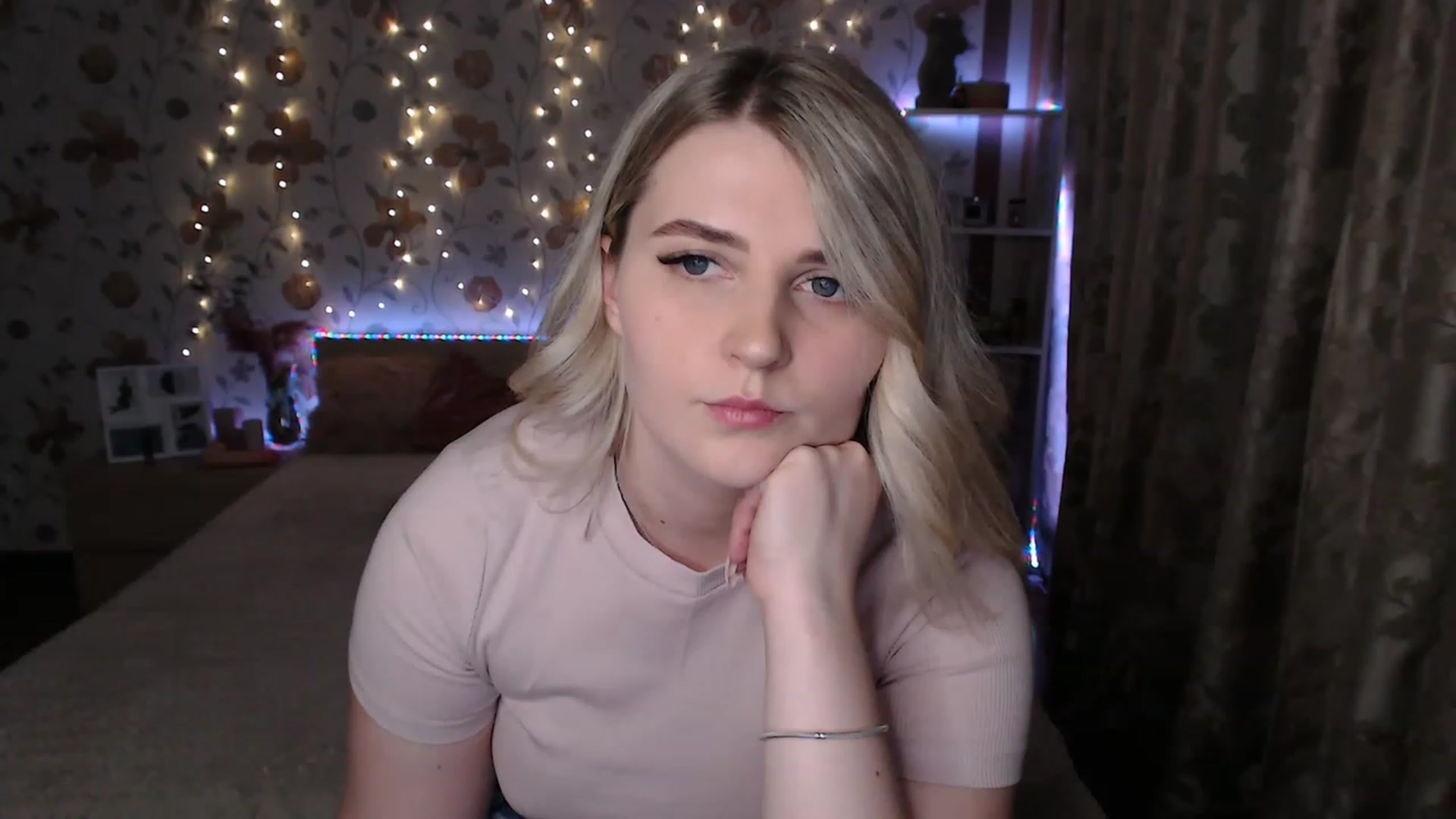 Gallery image thumbnail from Nice_Ass007's myfreecams stream on, 06/24/2023, 19:37 image 15 of 20