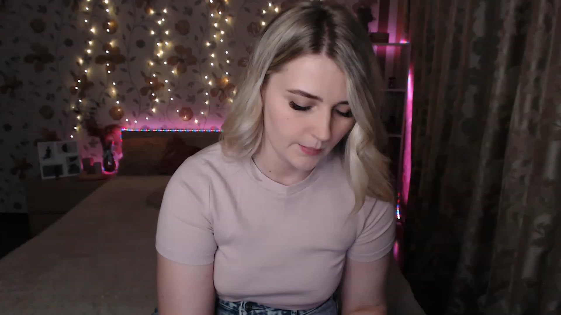 Gallery image thumbnail from Nice_Ass007's myfreecams stream on, 06/24/2023, 19:37 image 19 of 20