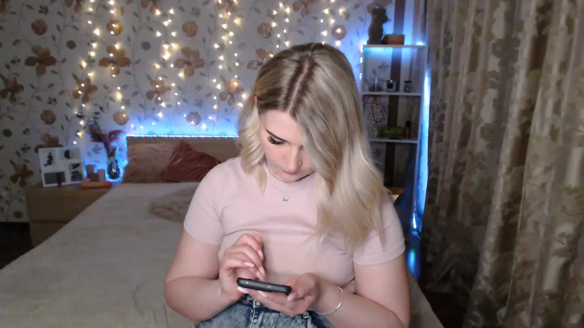 Gallery image thumbnail from Nice_Ass007's myfreecams stream on, 06/24/2023, 20:54 image 14 of 20