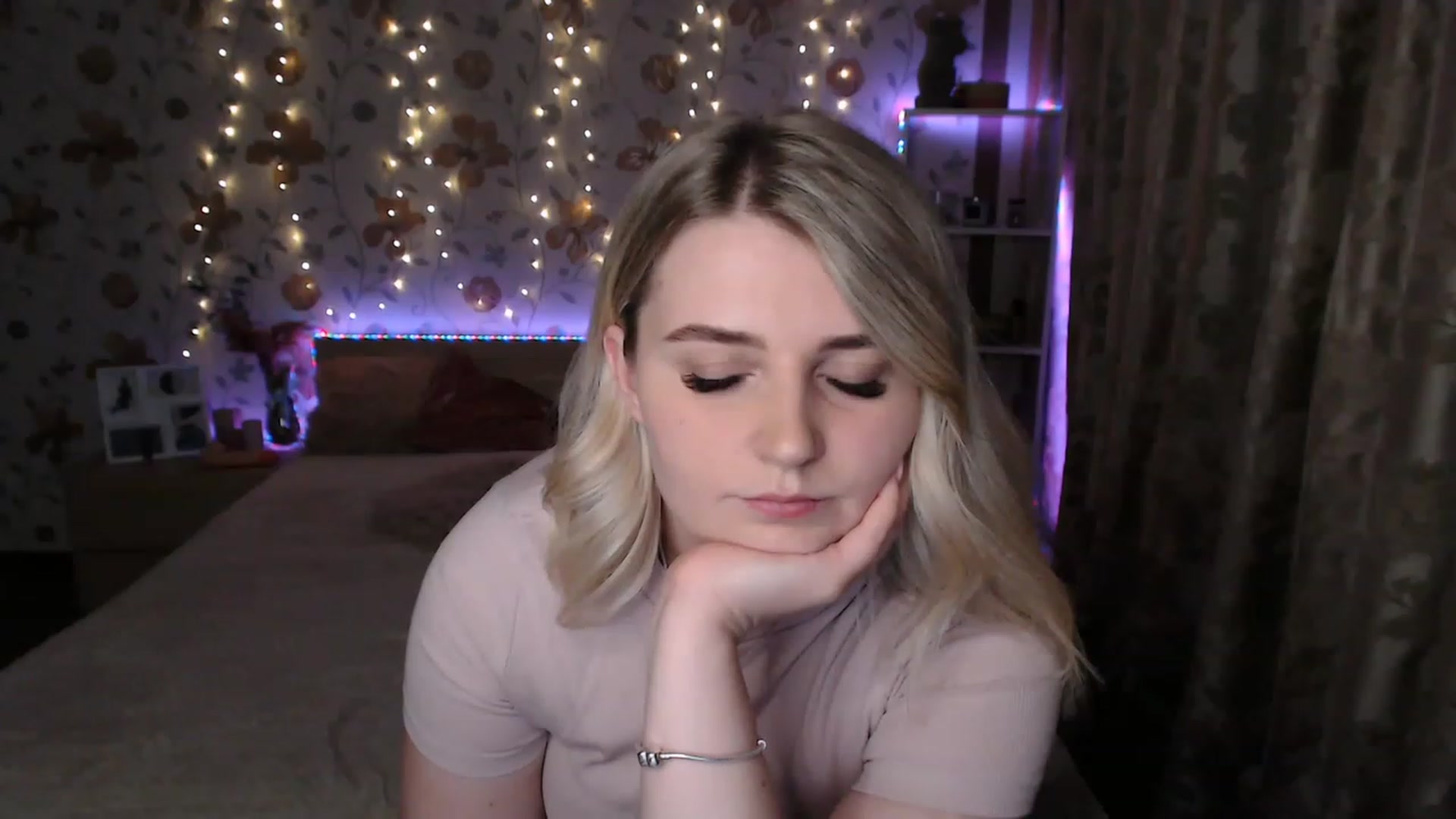 Gallery image thumbnail from Nice_Ass007's myfreecams stream on, 06/24/2023, 20:54 image 5 of 20