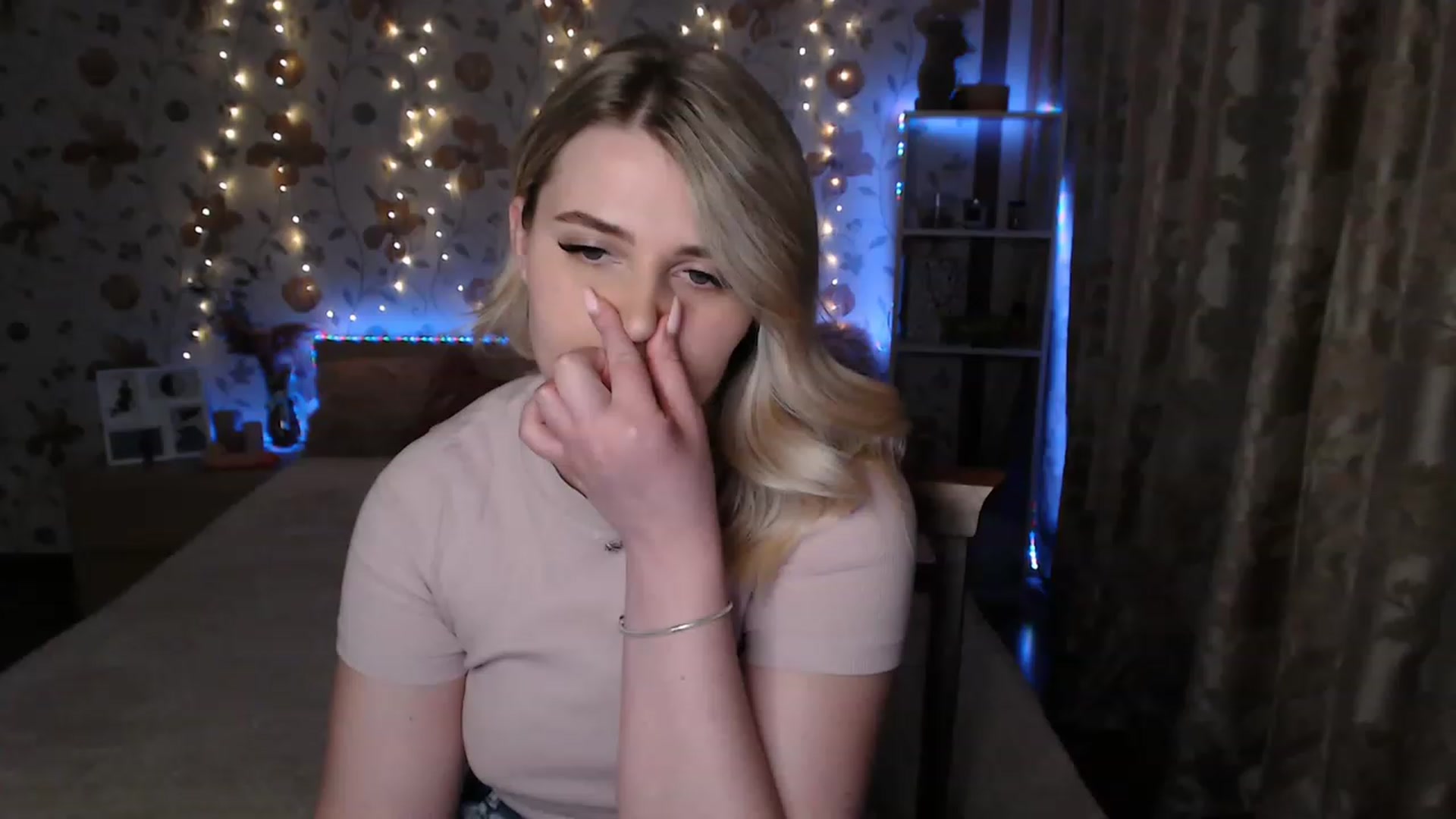 Gallery image thumbnail from Nice_Ass007's myfreecams stream on, 06/24/2023, 20:54 image 19 of 20