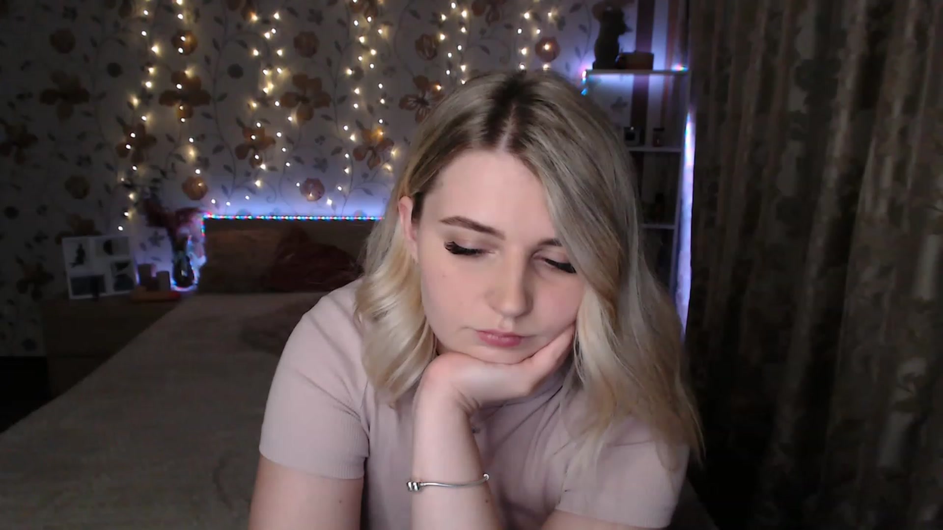 Gallery image thumbnail from Nice_Ass007's myfreecams stream on, 06/24/2023, 20:54 image 7 of 20