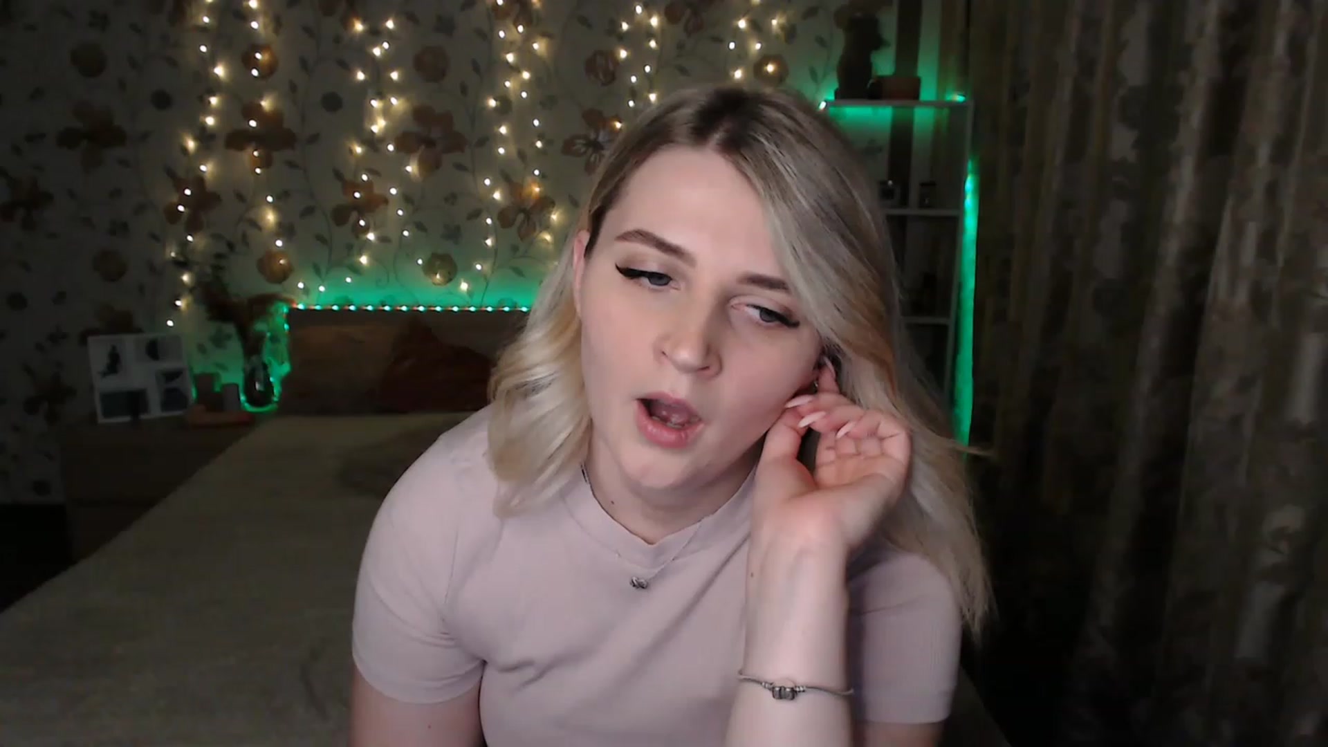 Gallery image thumbnail from Nice_Ass007's myfreecams stream on, 06/24/2023, 20:54 image 2 of 20