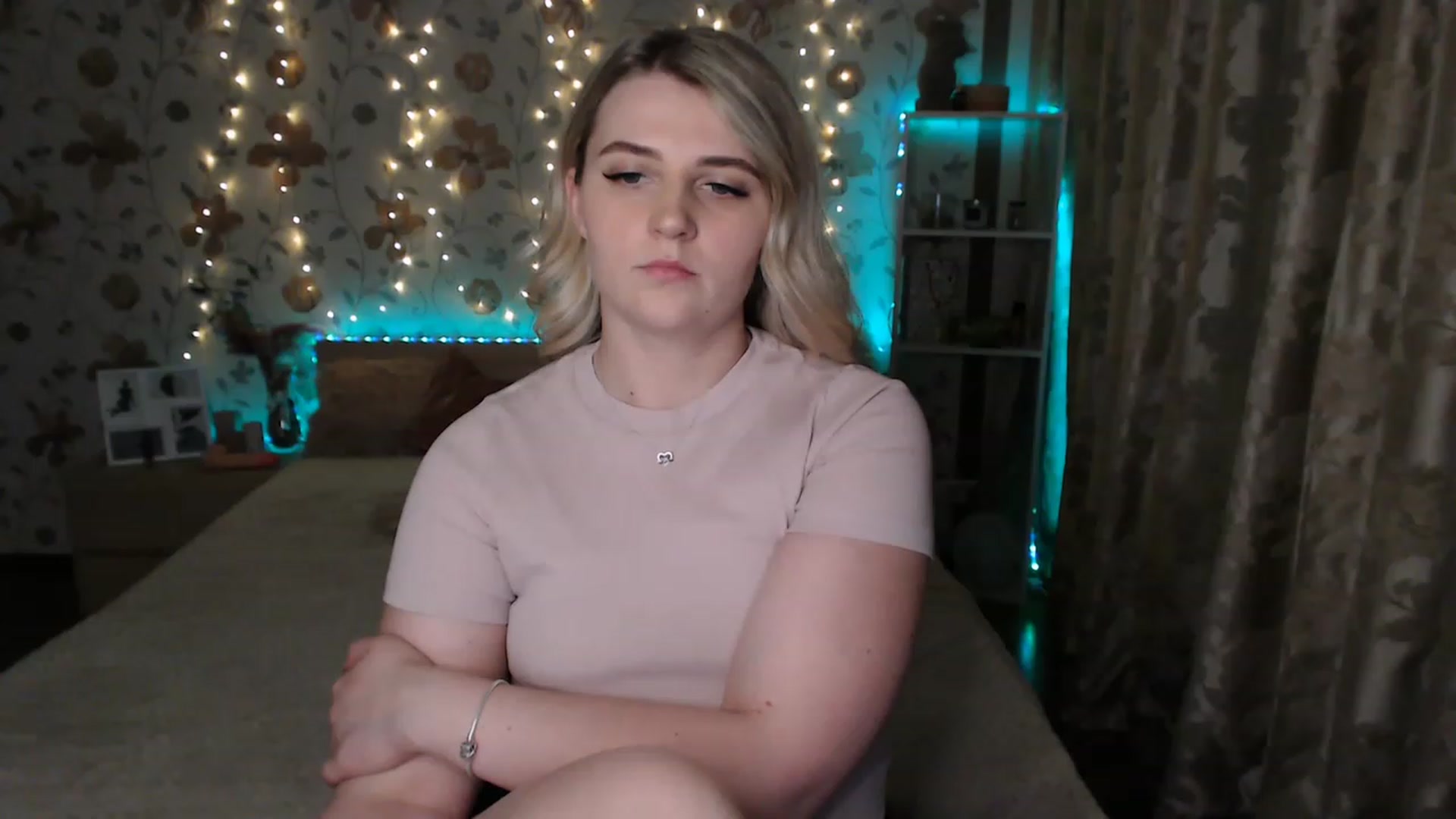 Gallery image thumbnail from Nice_Ass007's myfreecams stream on, 06/24/2023, 21:12 image 3 of 20