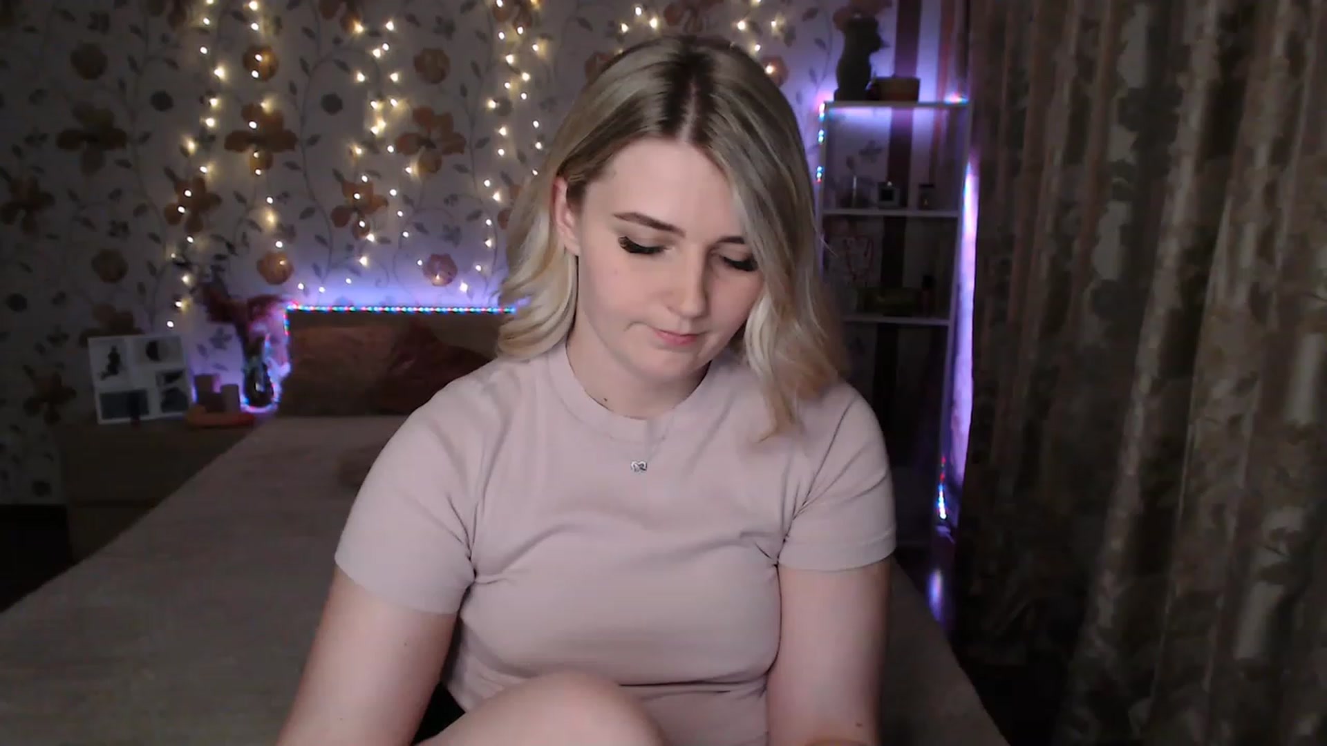 Gallery image thumbnail from Nice_Ass007's myfreecams stream on, 06/24/2023, 21:12 image 9 of 20