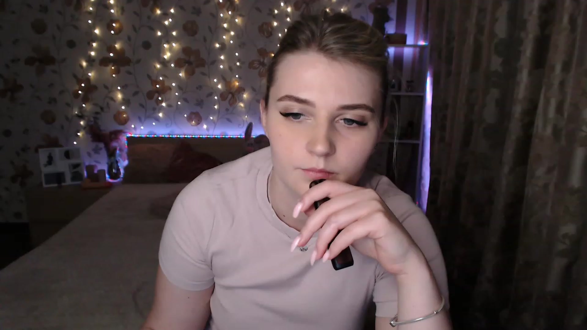 Gallery image thumbnail from Nice_Ass007's myfreecams stream on, 06/24/2023, 21:42 image 13 of 20