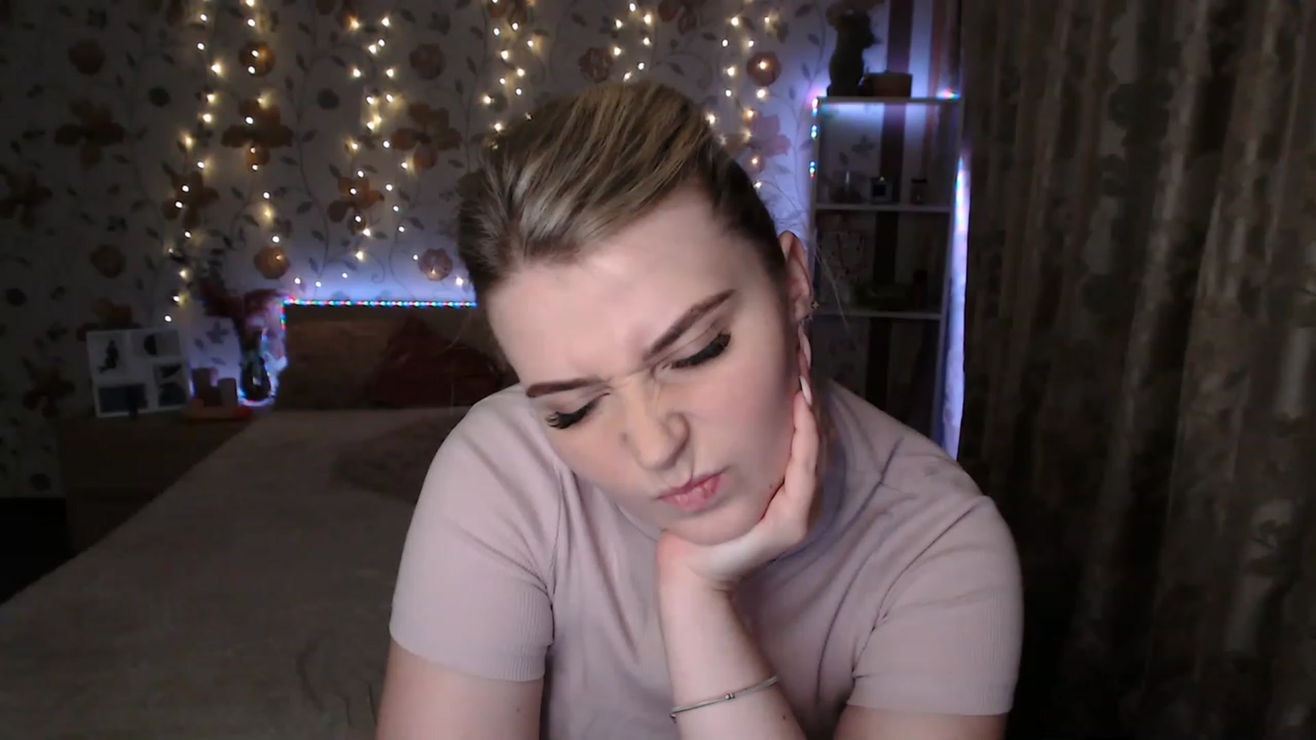 Gallery image thumbnail from Nice_Ass007's myfreecams stream on, 06/24/2023, 21:42 image 16 of 20