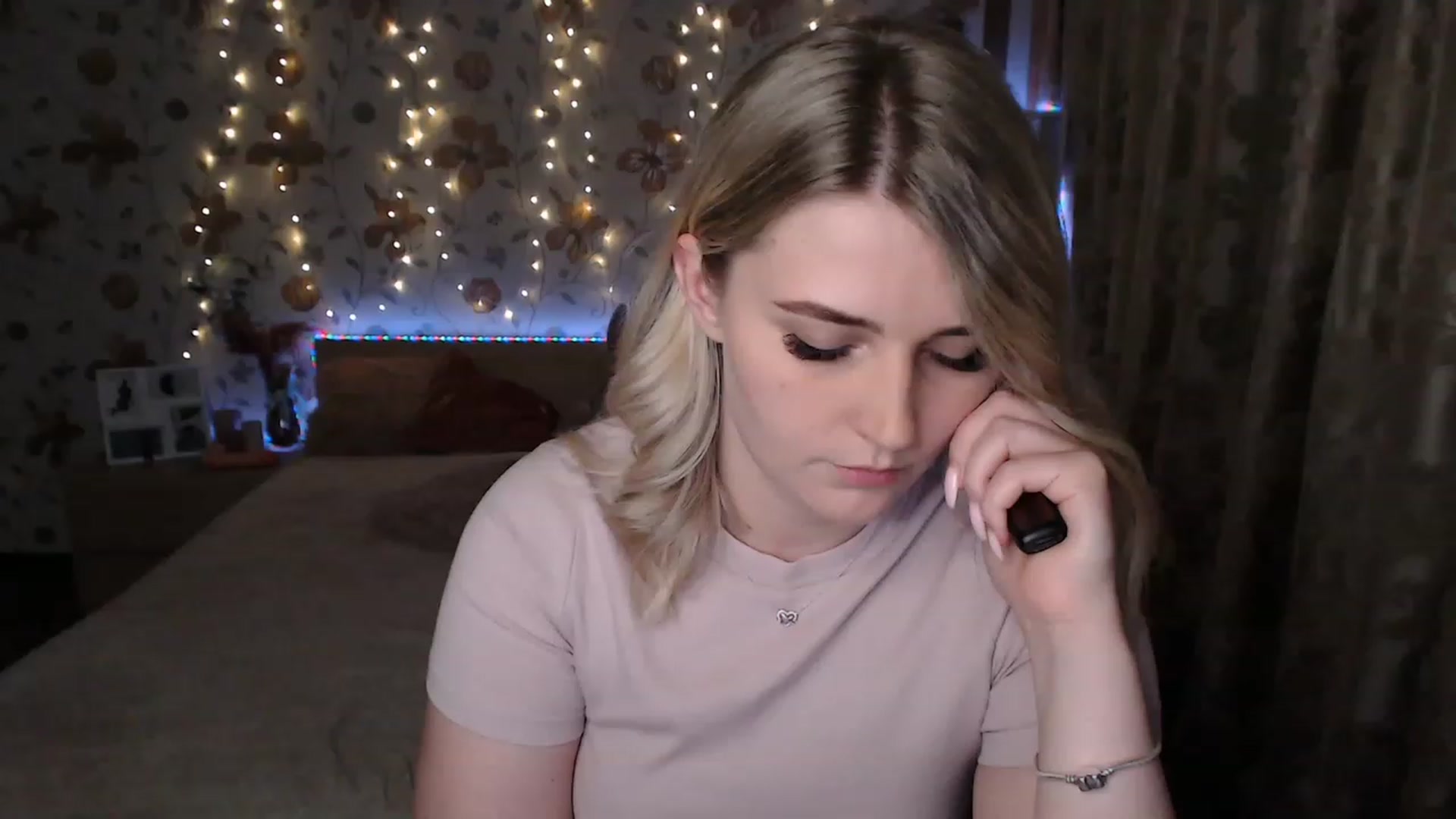 Gallery image thumbnail from Nice_Ass007's myfreecams stream on, 06/24/2023, 21:42 image 6 of 20