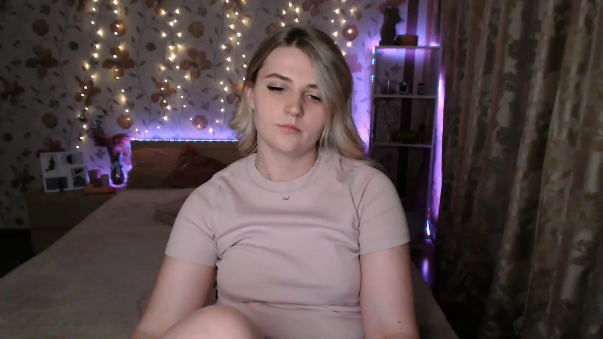 Gallery image thumbnail from Nice_Ass007's myfreecams stream on, 06/24/2023, 21:42 image 10 of 20
