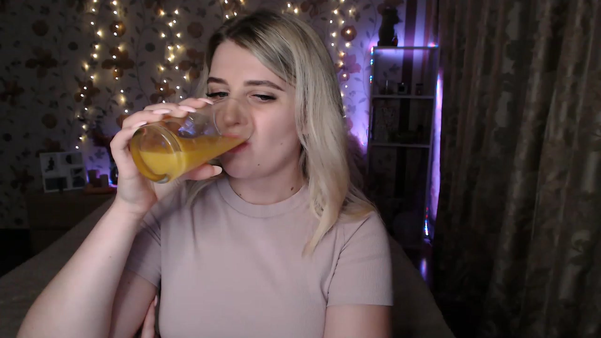 Gallery image thumbnail from Nice_Ass007's myfreecams stream on, 06/24/2023, 22:54 image 2 of 20