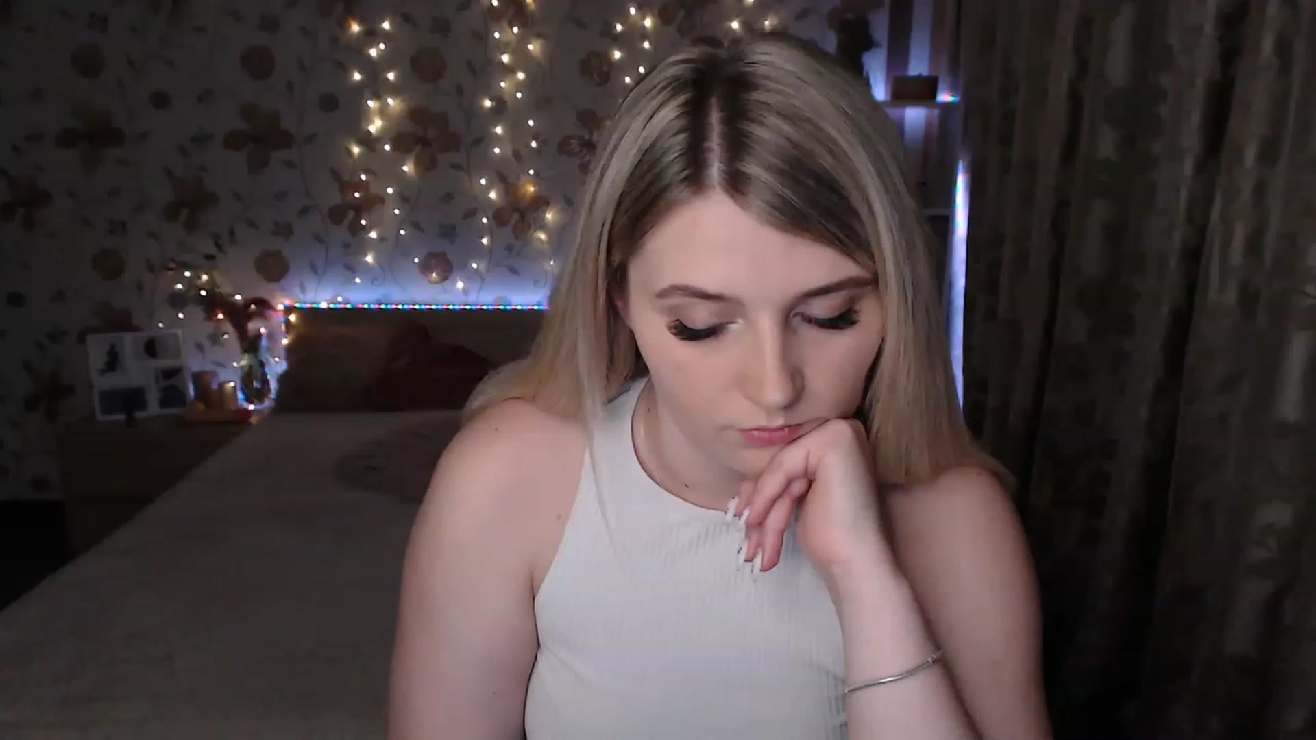 Gallery image thumbnail from Nice_Ass007's myfreecams stream on, 06/27/2023, 20:04 image 19 of 20