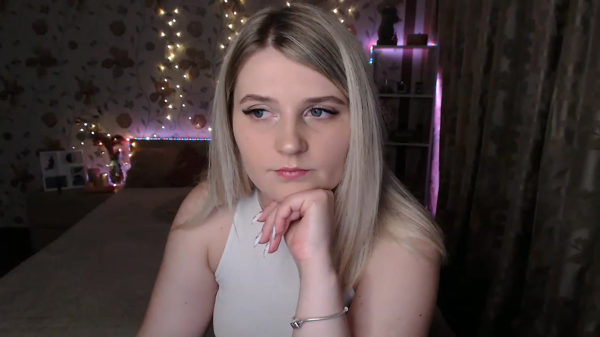 Gallery image thumbnail from Nice_Ass007's myfreecams stream on, 06/27/2023, 20:04 image 3 of 20