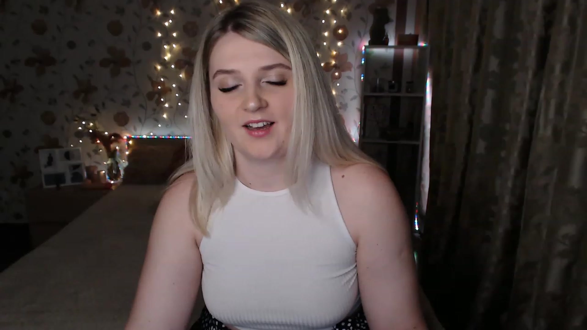 Gallery image thumbnail from Nice_Ass007's myfreecams stream on, 06/27/2023, 20:04 image 11 of 20