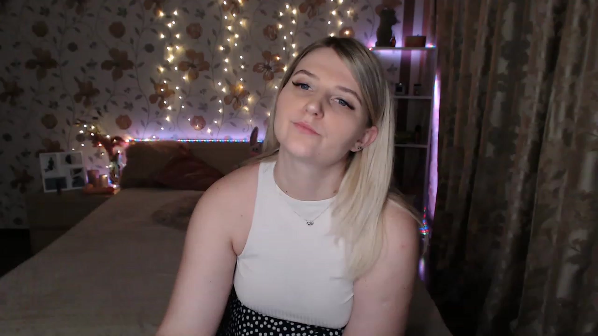Gallery image thumbnail from Nice_Ass007's myfreecams stream on, 06/28/2023, 01:42 image 14 of 20