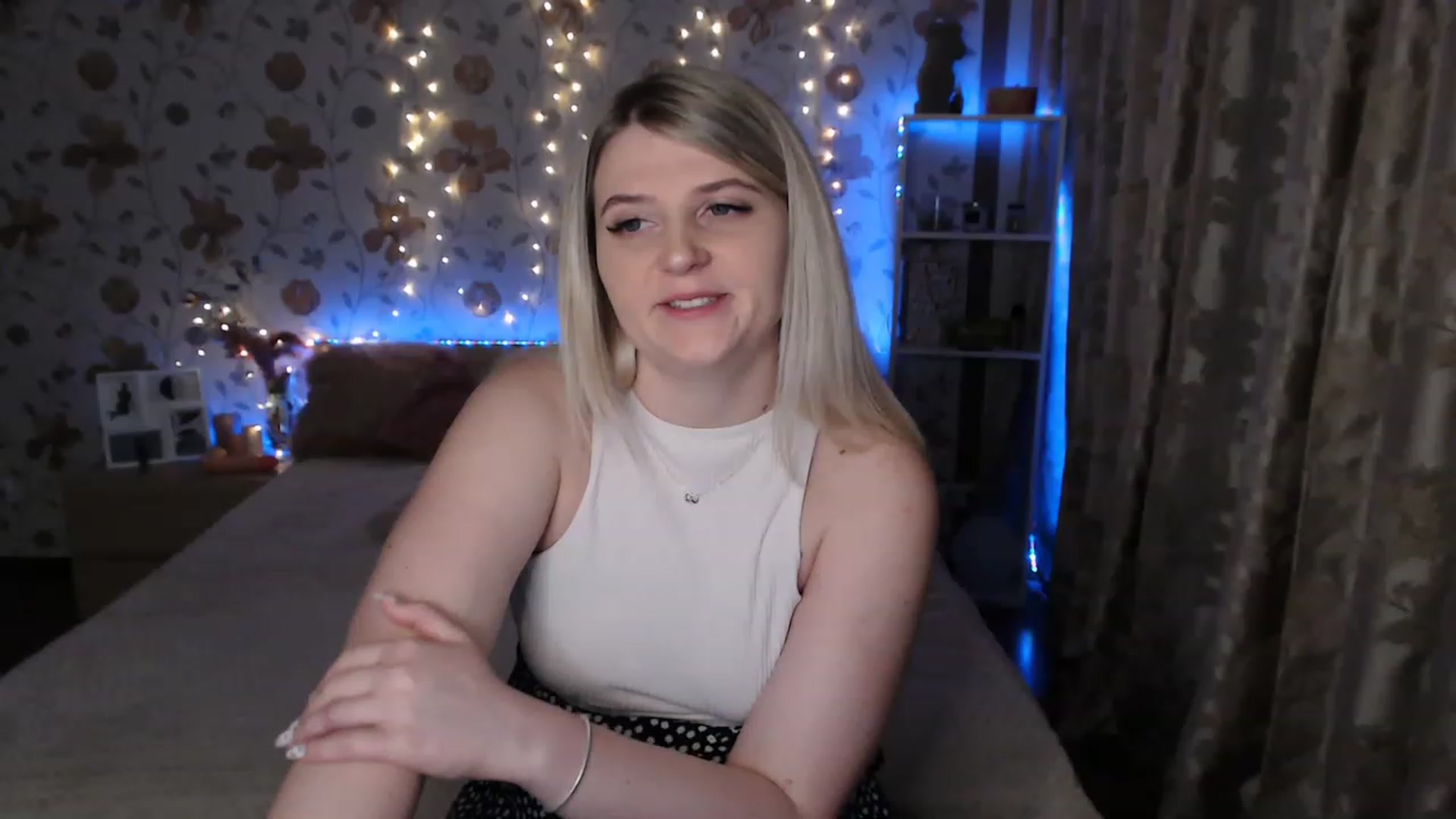 Gallery image thumbnail from Nice_Ass007's myfreecams stream on, 06/28/2023, 01:42 image 16 of 20