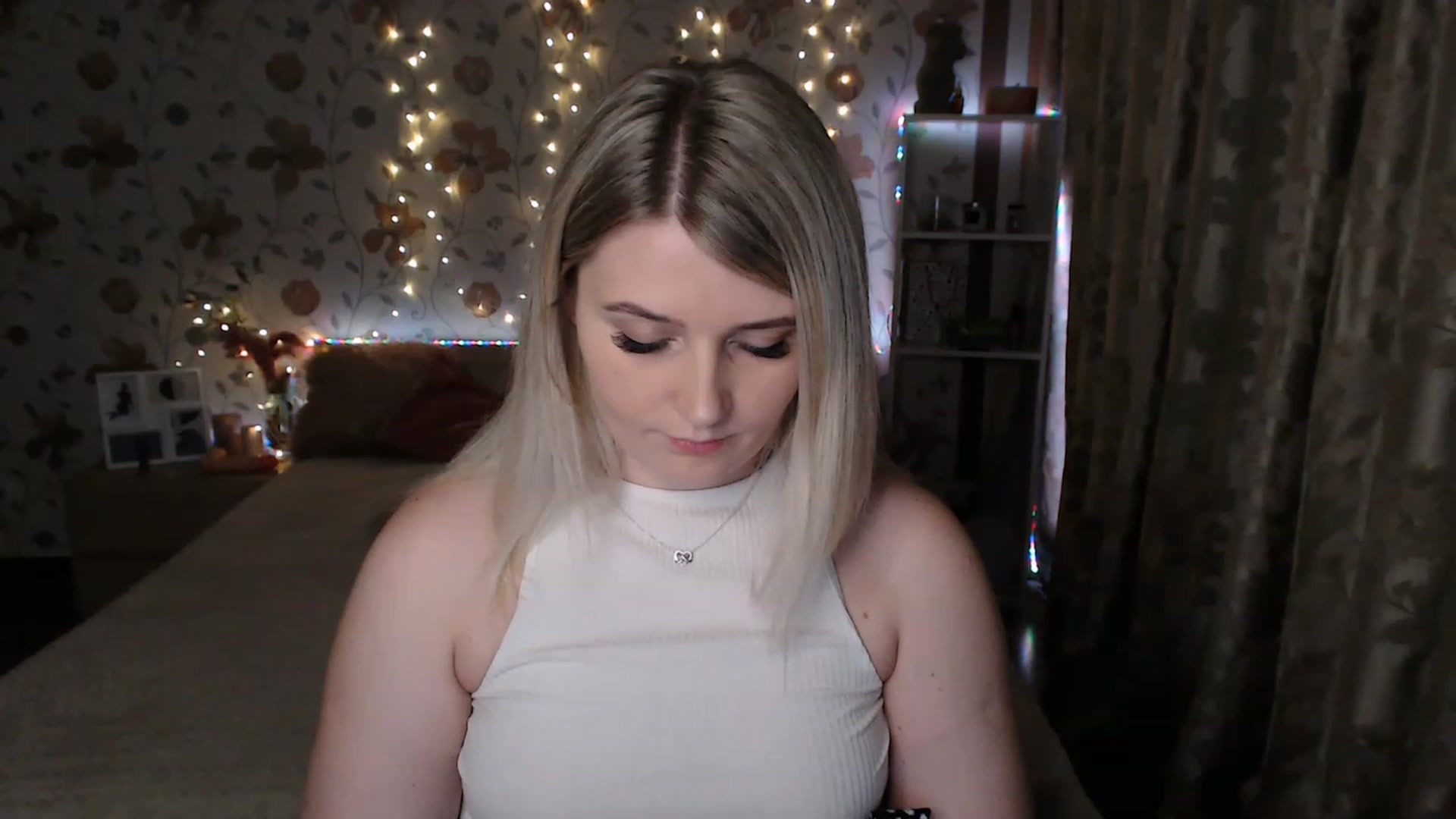 Gallery image thumbnail from Nice_Ass007's myfreecams stream on, 06/28/2023, 01:42 image 19 of 20