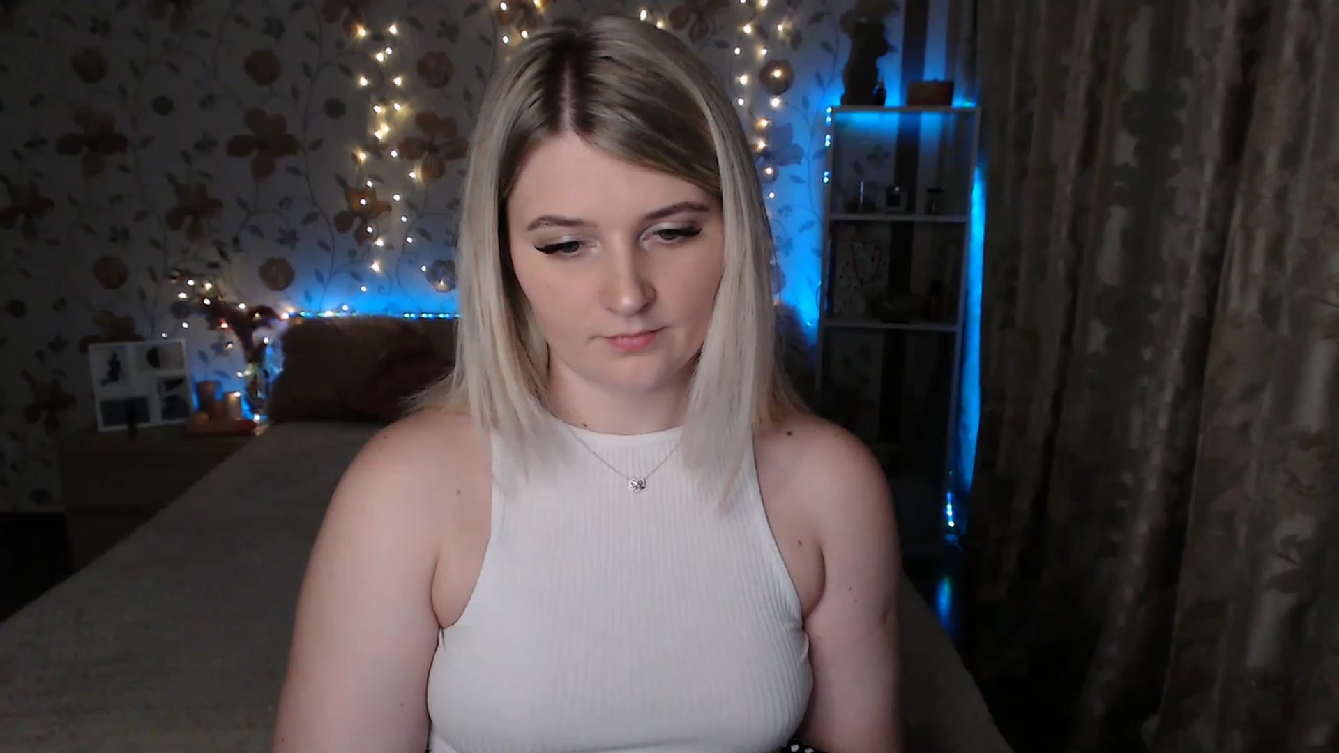Gallery image thumbnail from Nice_Ass007's myfreecams stream on, 06/28/2023, 02:20 image 15 of 20