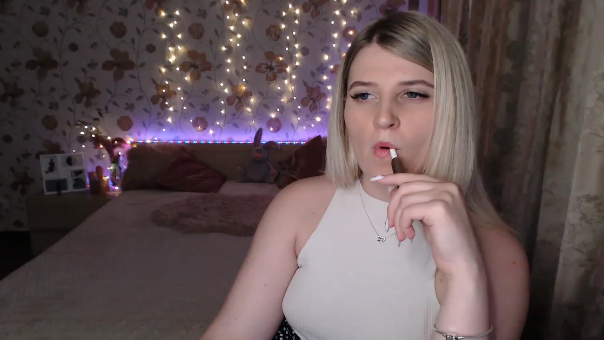 Gallery image thumbnail from Nice_Ass007's myfreecams stream on, 06/28/2023, 03:59 image 8 of 20