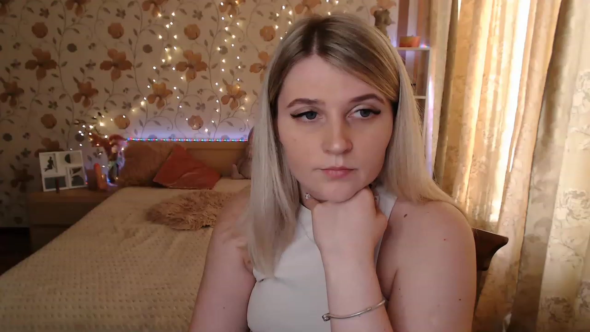 Gallery image thumbnail from Nice_Ass007's myfreecams stream on, 06/28/2023, 04:58 image 6 of 20